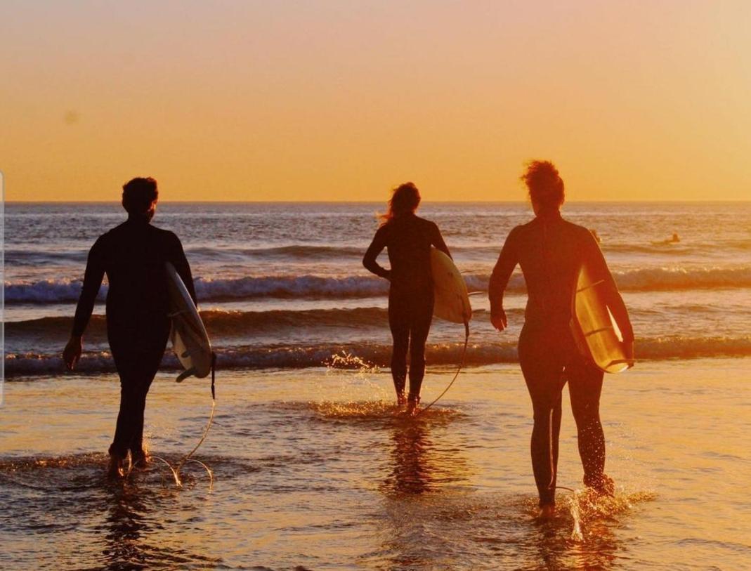 Front Beach Costa Caparica Lisbon กอสตา ดา กาปาริกา ภายนอก รูปภาพ